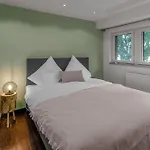 Das Wiesenhaus: Wohnen direkt am Rhein